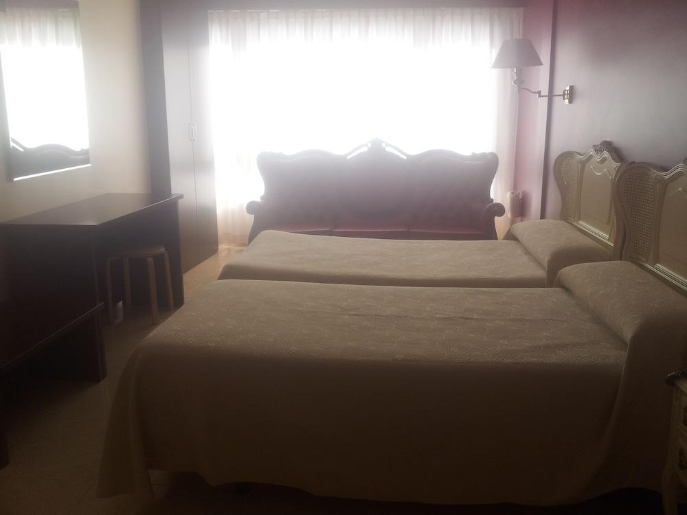 Hotel Artxanda Bilbao, Parking Gratuito En El Exterior Junto Al Hotel (Adults Only) Екстериор снимка