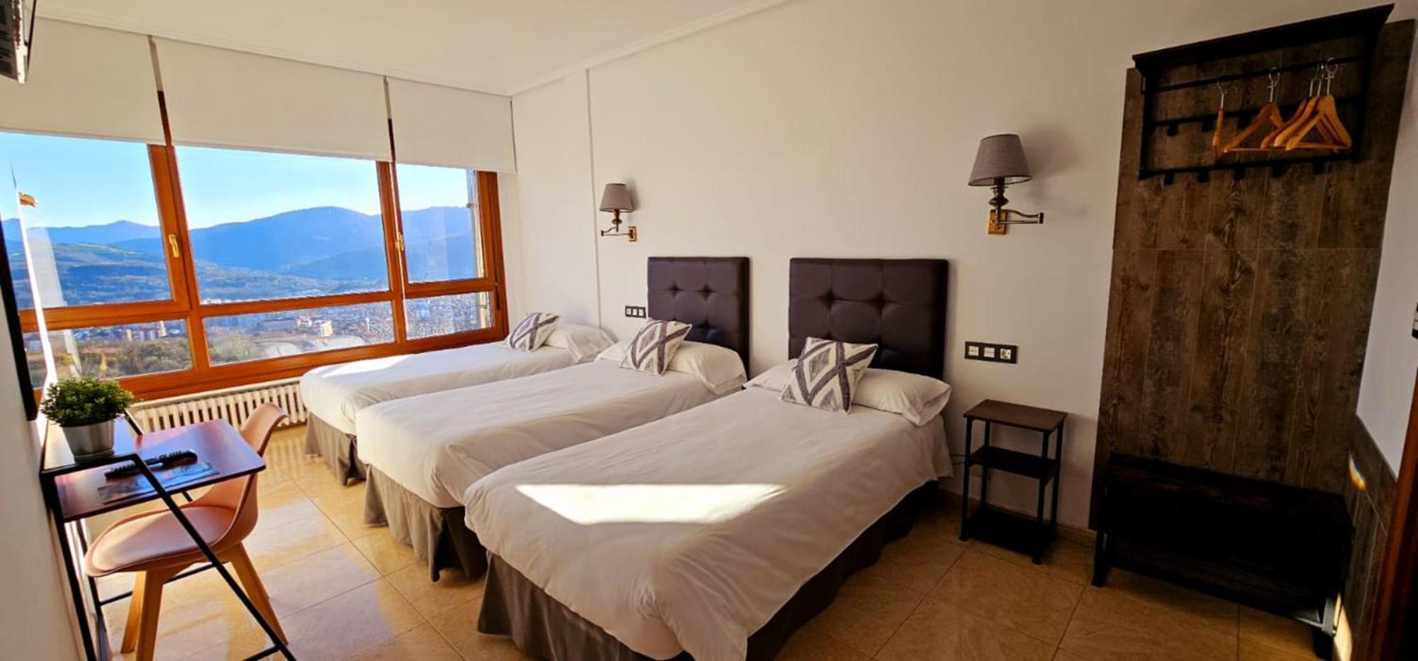 Hotel Artxanda Bilbao, Parking Gratuito En El Exterior Junto Al Hotel (Adults Only) Екстериор снимка