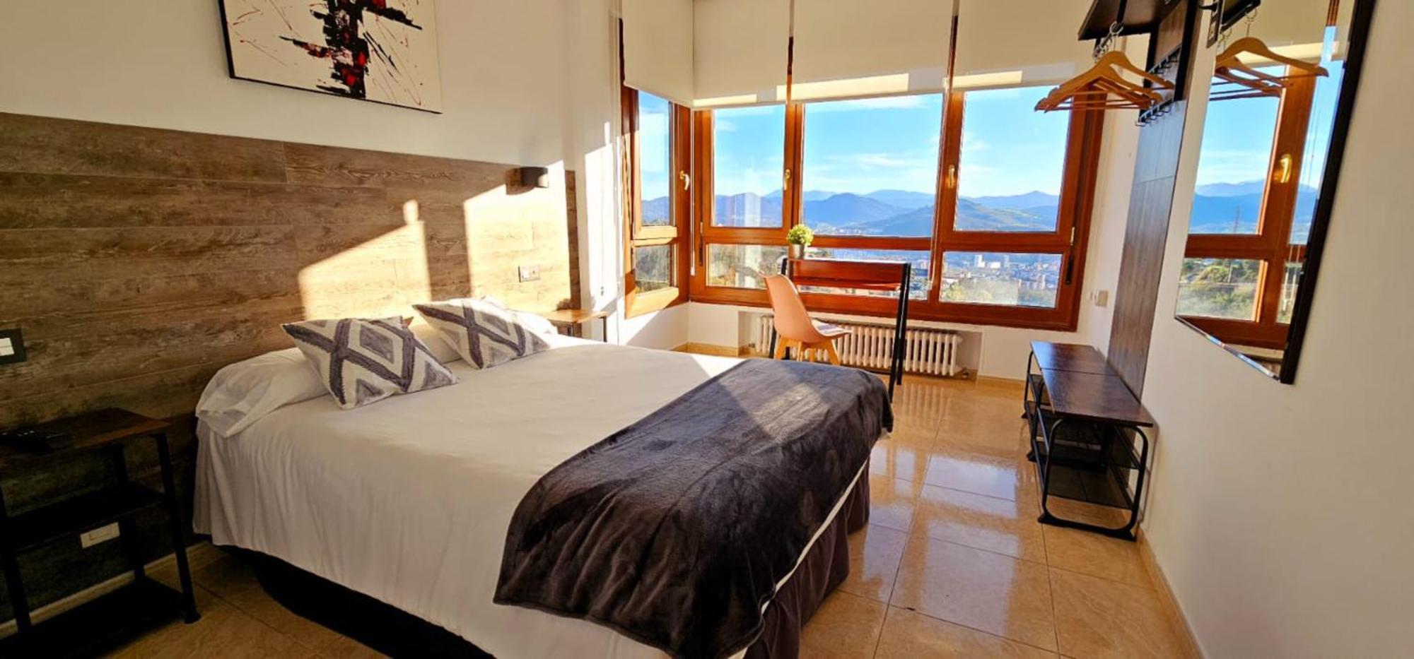 Hotel Artxanda Bilbao, Parking Gratuito En El Exterior Junto Al Hotel (Adults Only) Екстериор снимка